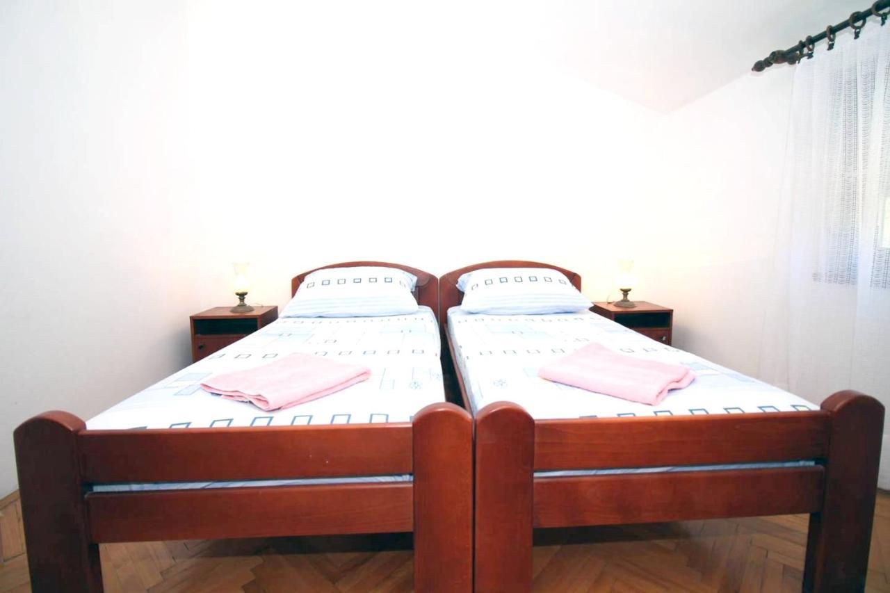 Charming Apartment In Tisno With 2 Bedrooms And Air Conditioning Exterior foto